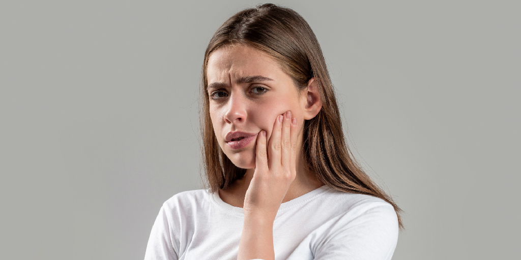 Você sente estalos na mandíbula? Conheça quais as causas e tratamentos para  os estalos 